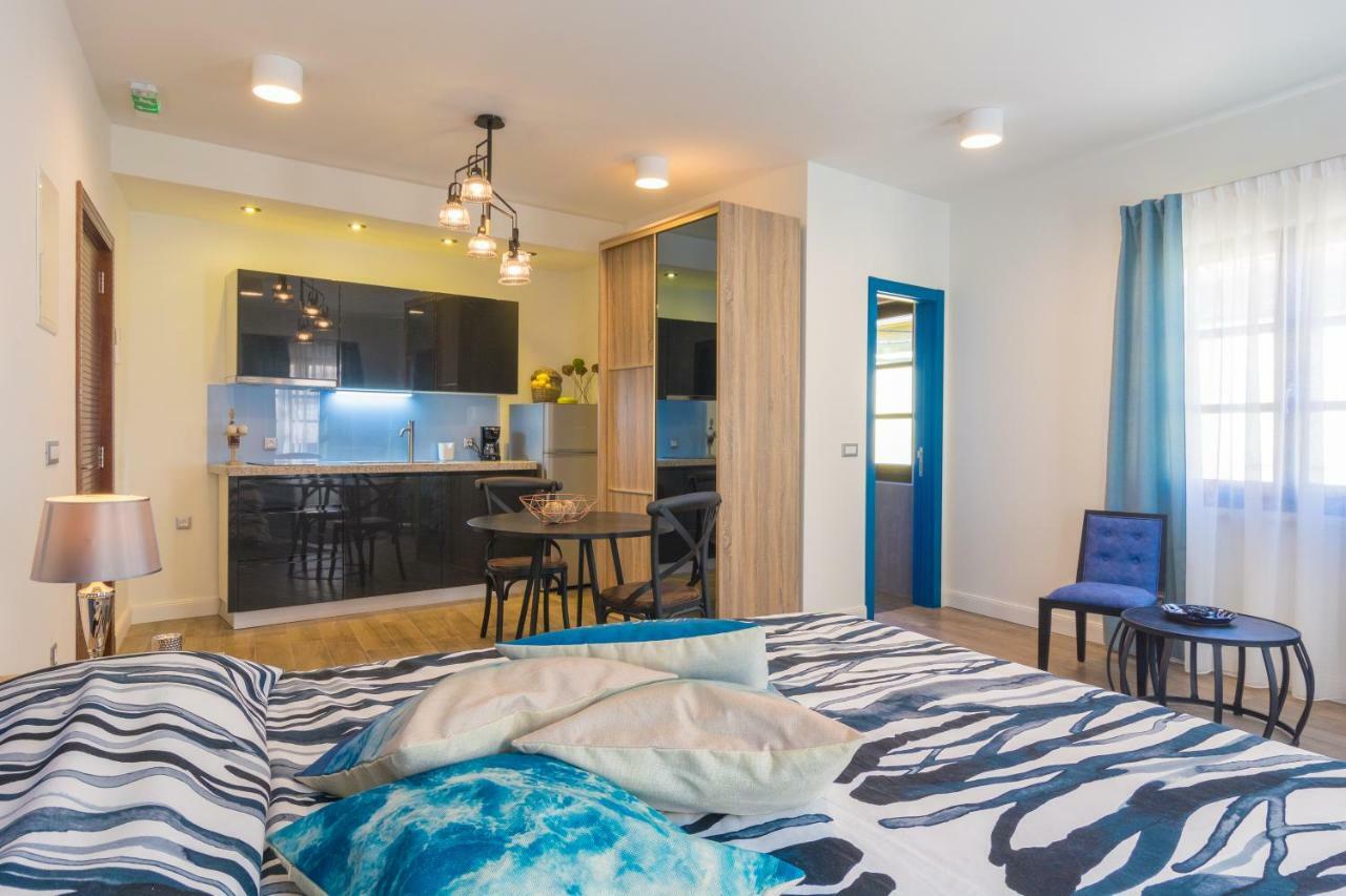 Apartments Mihael Nin Zewnętrze zdjęcie
