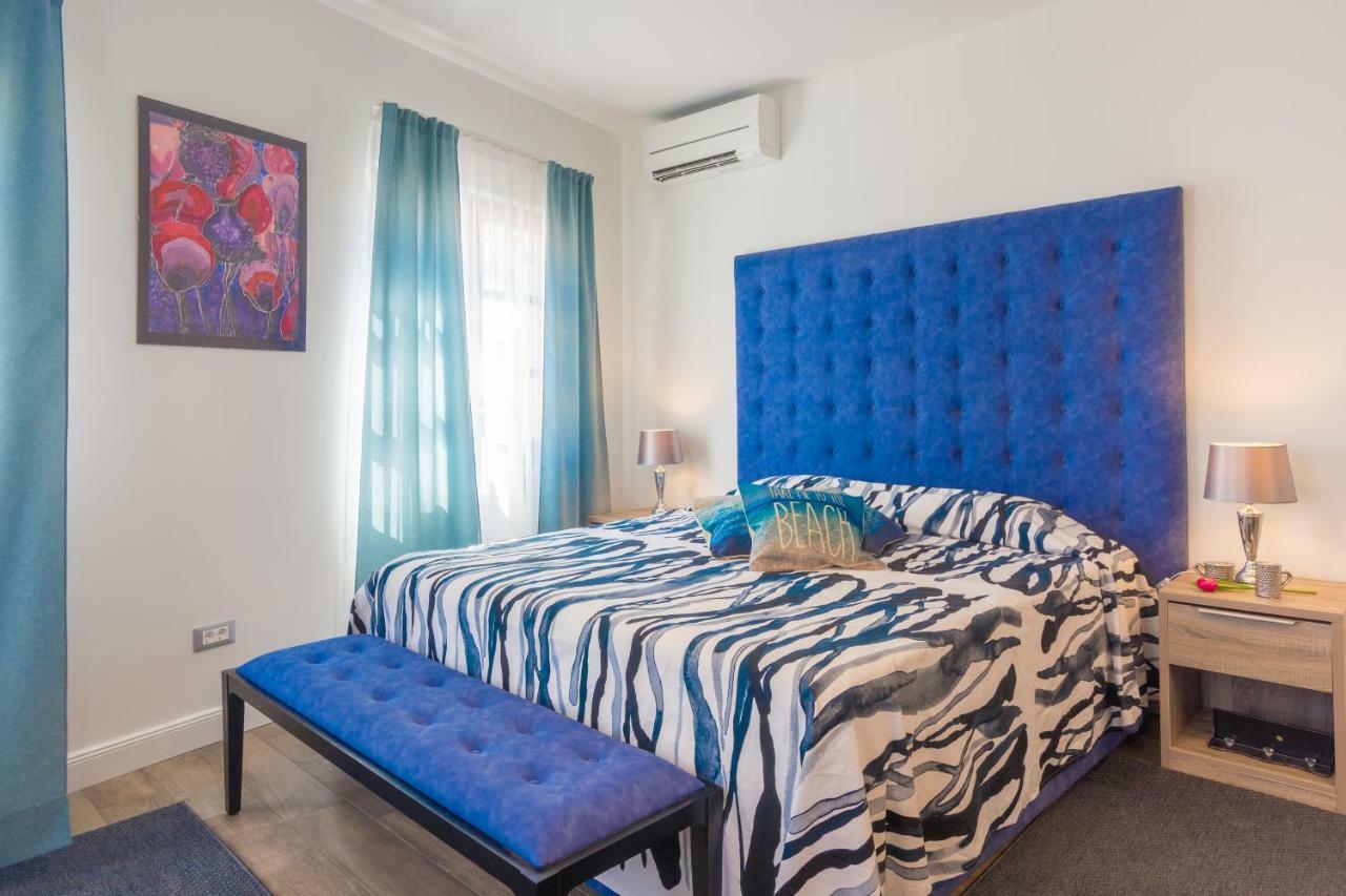 Apartments Mihael Nin Zewnętrze zdjęcie