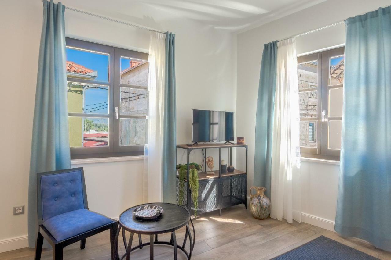 Apartments Mihael Nin Zewnętrze zdjęcie