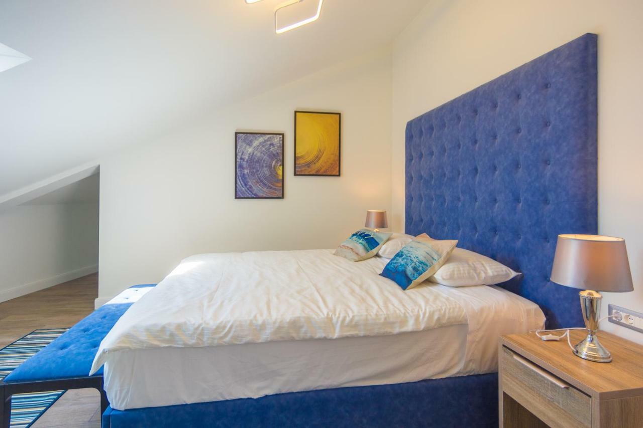 Apartments Mihael Nin Zewnętrze zdjęcie