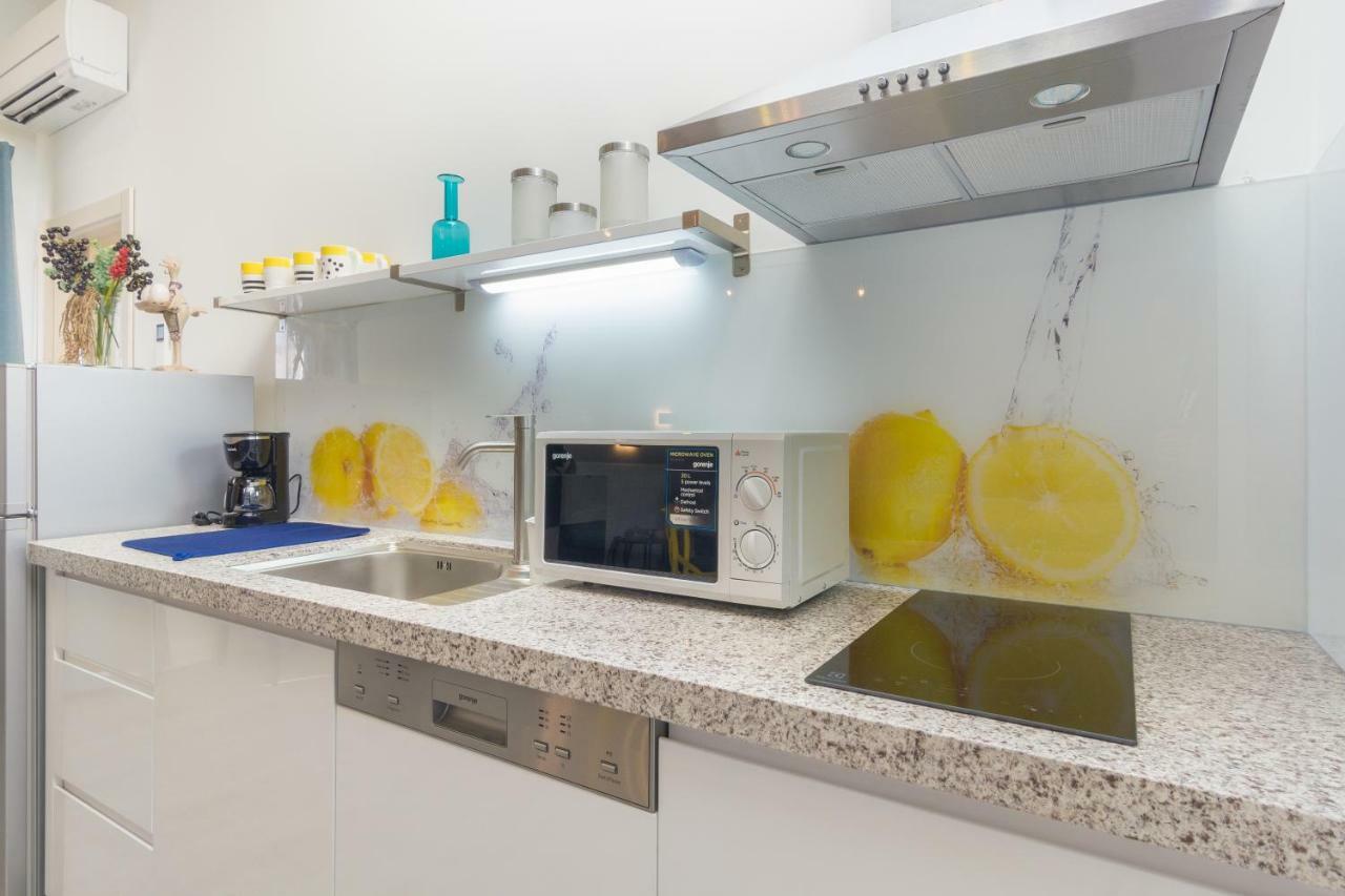 Apartments Mihael Nin Zewnętrze zdjęcie