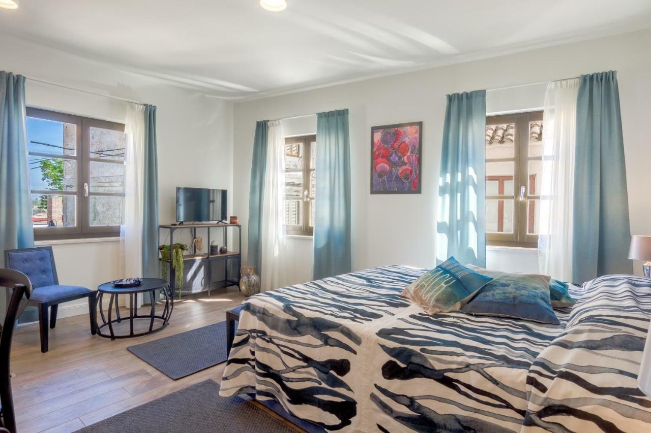 Apartments Mihael Nin Zewnętrze zdjęcie