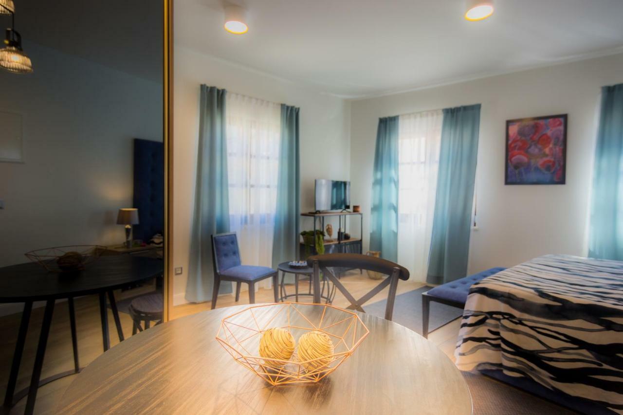 Apartments Mihael Nin Zewnętrze zdjęcie