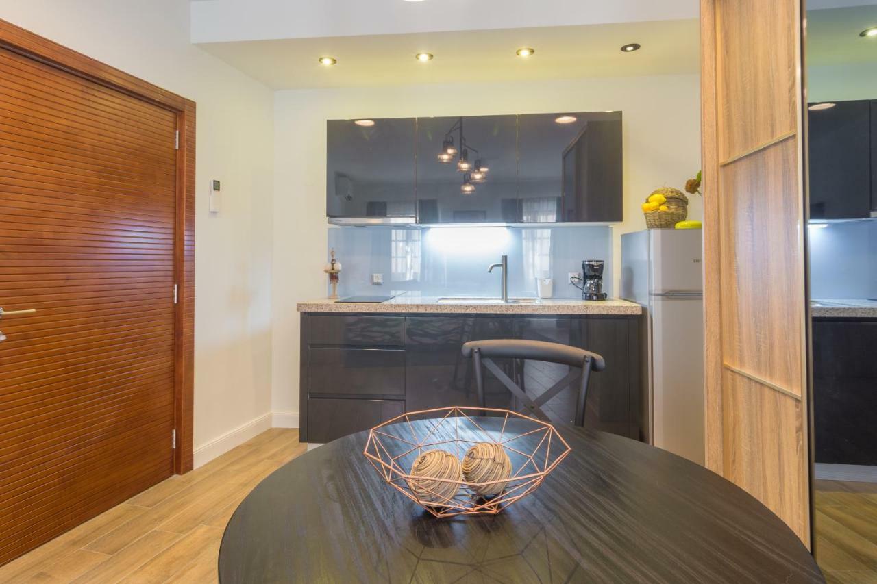 Apartments Mihael Nin Zewnętrze zdjęcie