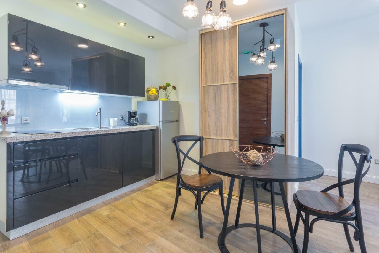 Apartments Mihael Nin Zewnętrze zdjęcie