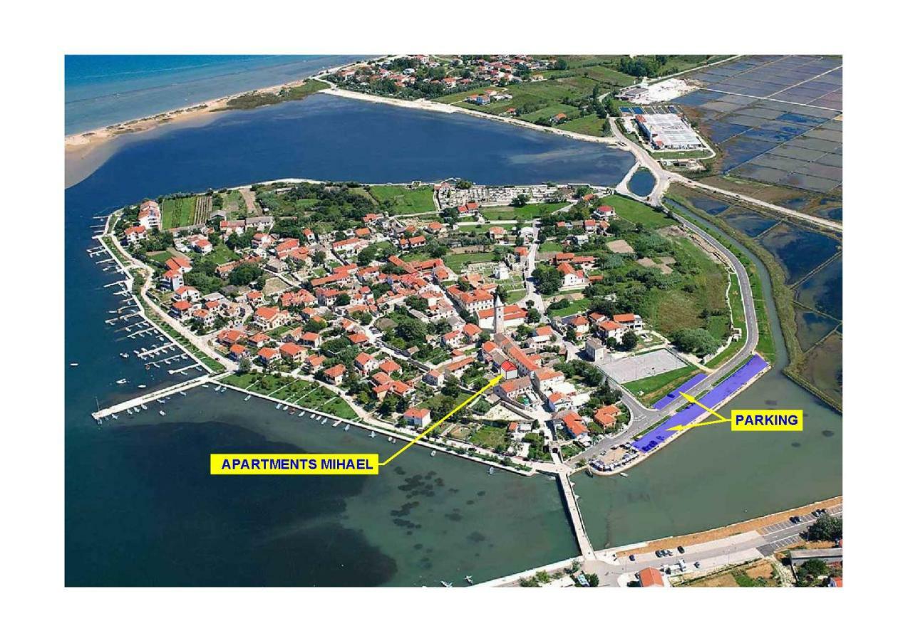Apartments Mihael Nin Zewnętrze zdjęcie
